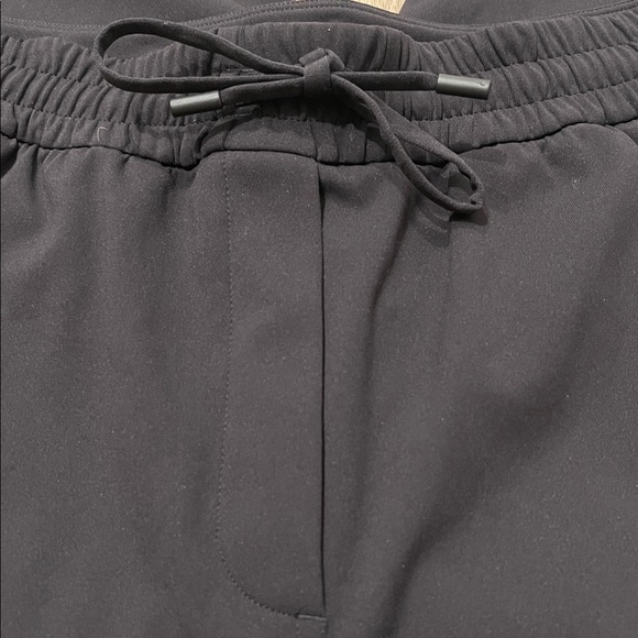 Lululemon Tapered Leg Mid-Rise Work Trouser Pants 7/8 Length Black Sz S 4-6 - Picture 8 of 12